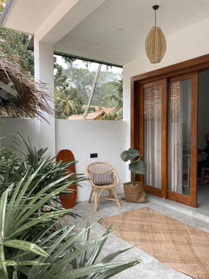 Clics Coliving & Coworking Hotel Dikwella Exterior foto